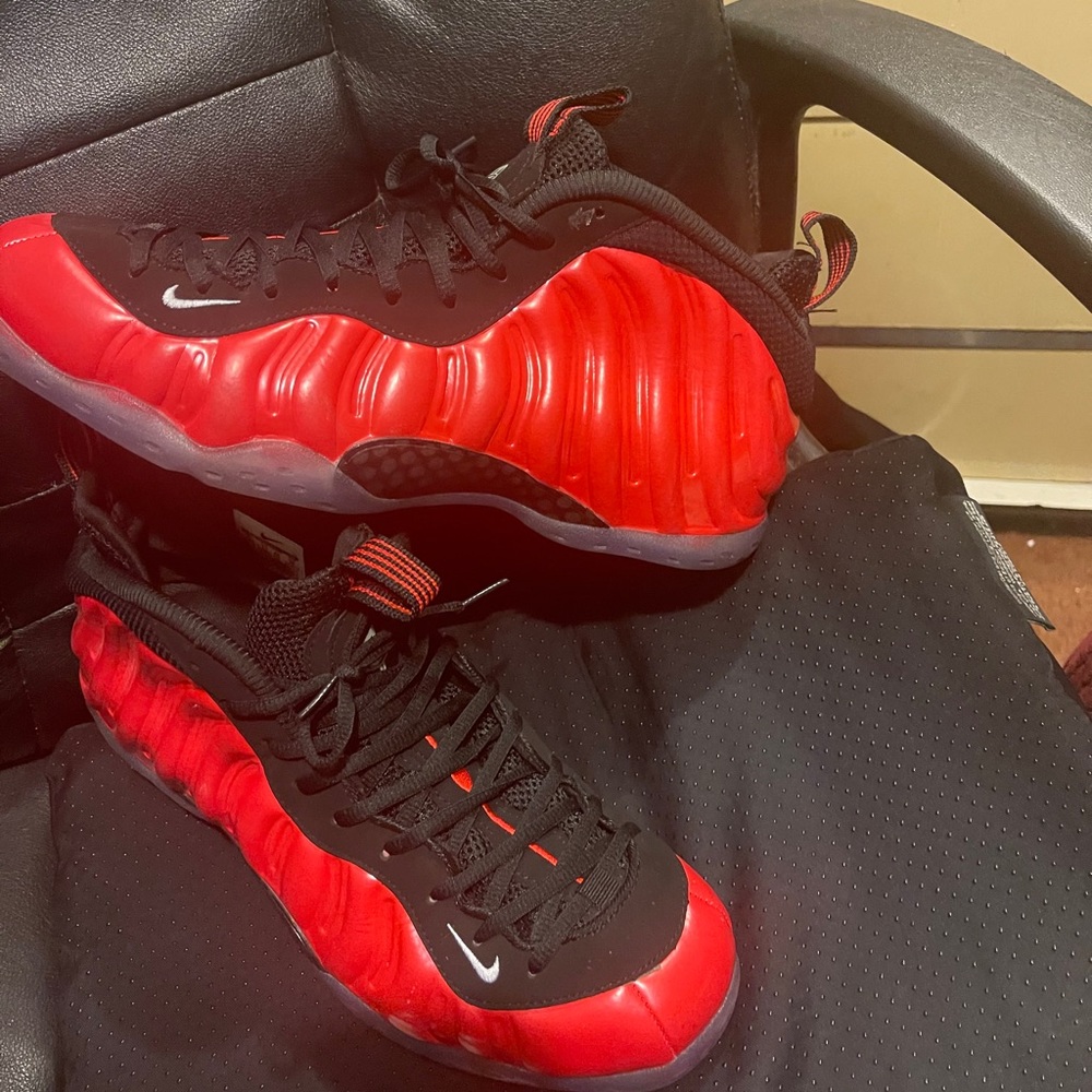 COPY - Nike Foamposites size 12 Condition 9.8 / 10
